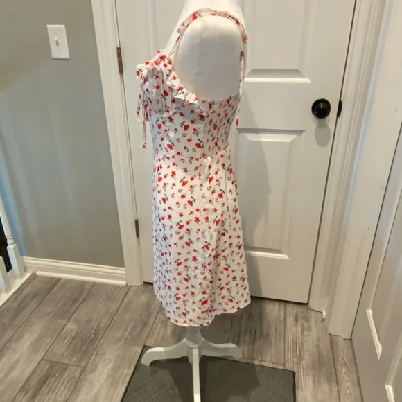 Princess Polly The Allen Mini Dress White & Red floral 16770 - Picture 6 of 13